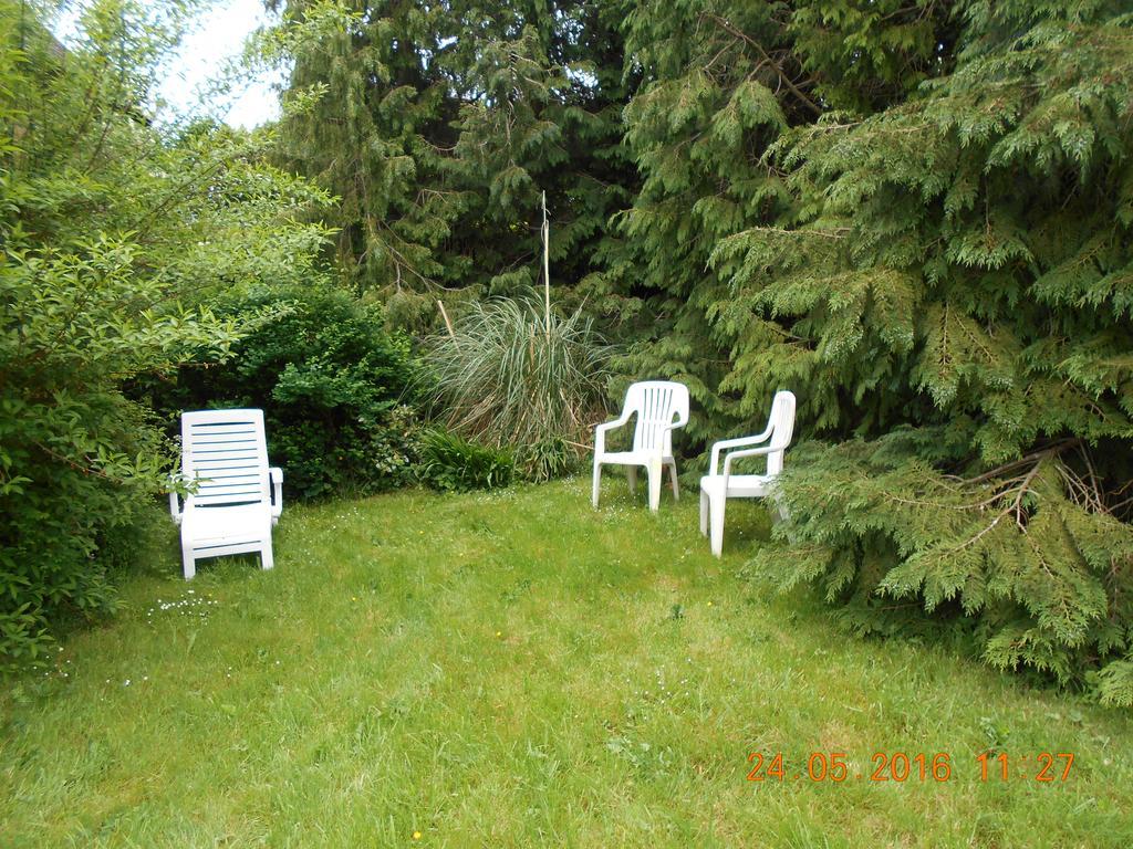 Ferme Manoir La Fiere Bed & Breakfast Sainte-Mere-Eglise Bagian luar foto