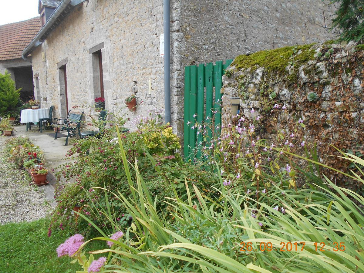 Ferme Manoir La Fiere Bed & Breakfast Sainte-Mere-Eglise Bagian luar foto
