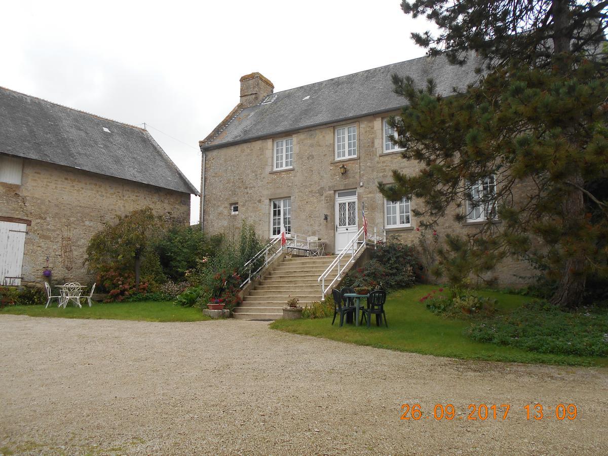 Ferme Manoir La Fiere Bed & Breakfast Sainte-Mere-Eglise Bagian luar foto