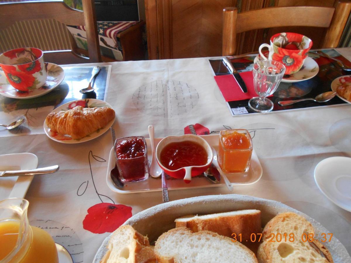 Ferme Manoir La Fiere Bed & Breakfast Sainte-Mere-Eglise Bagian luar foto