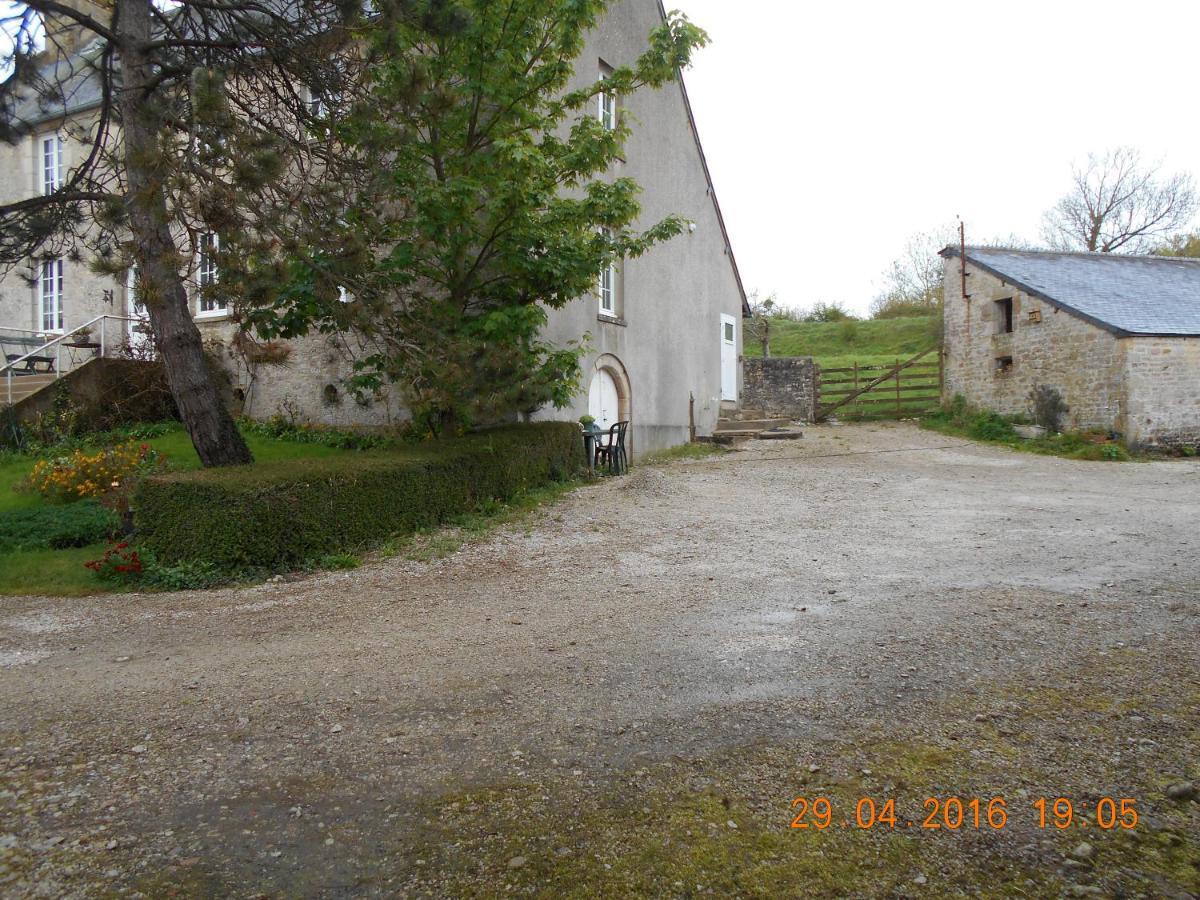 Ferme Manoir La Fiere Bed & Breakfast Sainte-Mere-Eglise Bagian luar foto