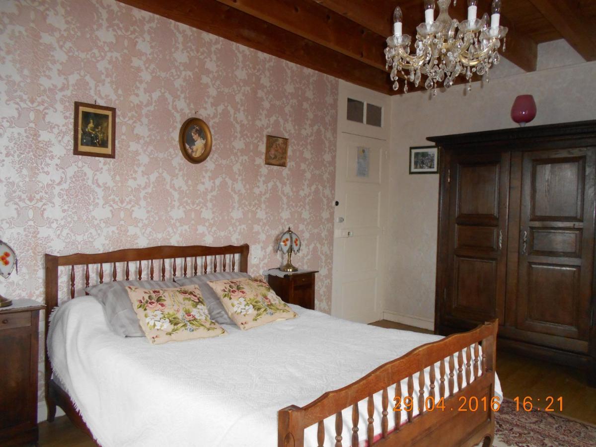 Ferme Manoir La Fiere Bed & Breakfast Sainte-Mere-Eglise Bagian luar foto