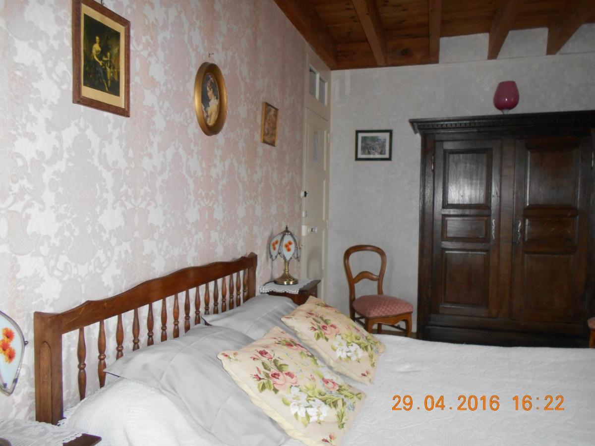 Ferme Manoir La Fiere Bed & Breakfast Sainte-Mere-Eglise Bagian luar foto