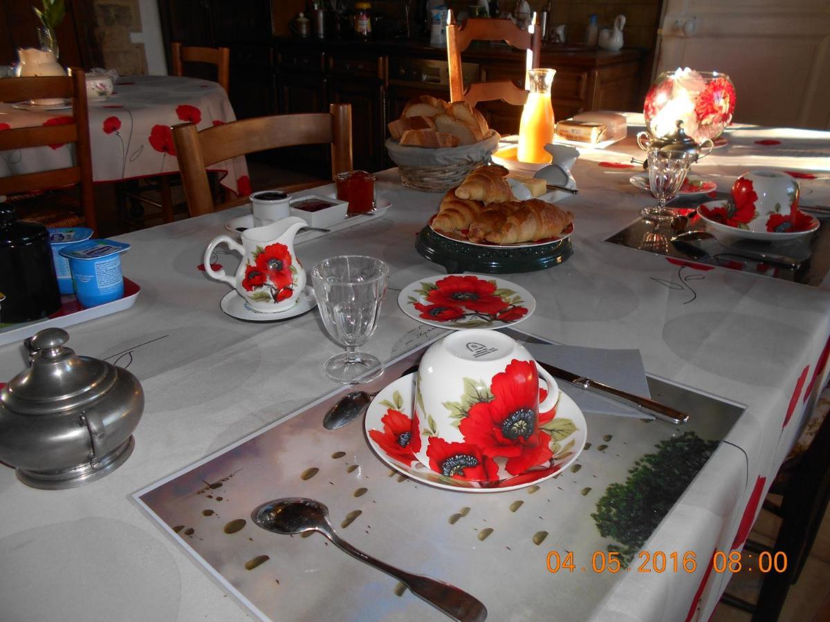 Ferme Manoir La Fiere Bed & Breakfast Sainte-Mere-Eglise Bagian luar foto