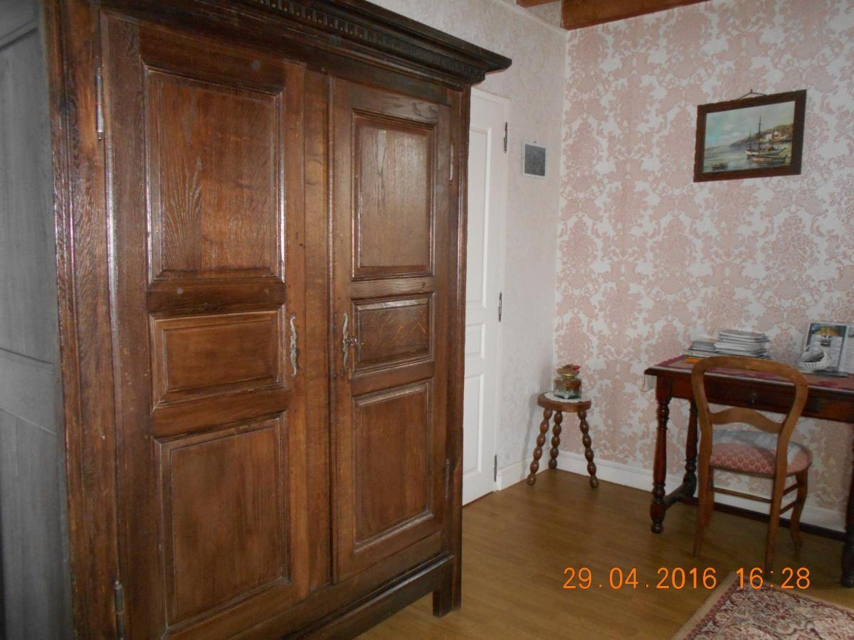Ferme Manoir La Fiere Bed & Breakfast Sainte-Mere-Eglise Bagian luar foto