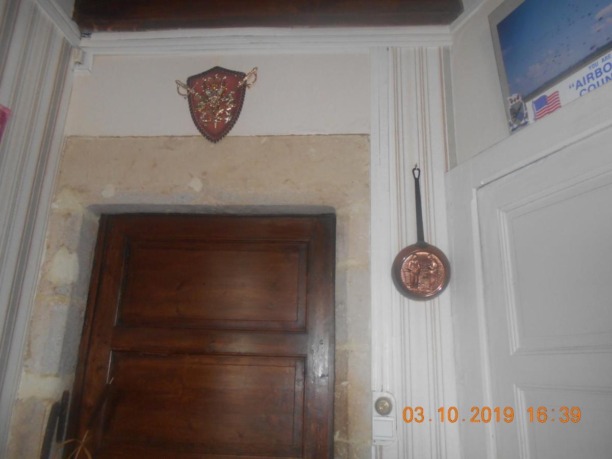 Ferme Manoir La Fiere Bed & Breakfast Sainte-Mere-Eglise Bagian luar foto